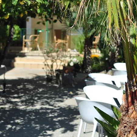 Celo Garden Guest house Peguera