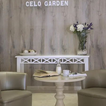 Celo Garden 2*