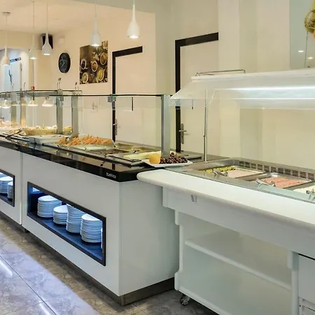 Celo Garden Гостьовий будинок Пегера